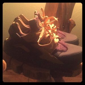 Brand New Nike Huaraches